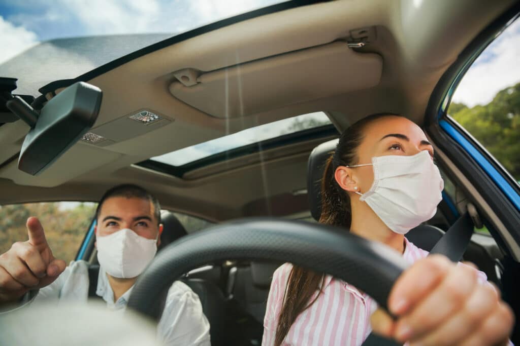 disoriented drivers wearing facemask