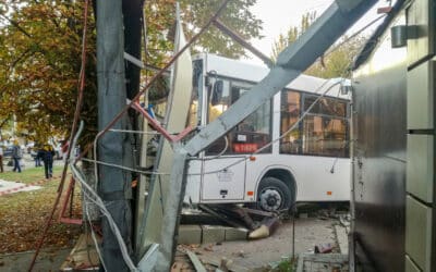 Two Injured When MARTA Bus Crashes Into a Pole in Atlanta