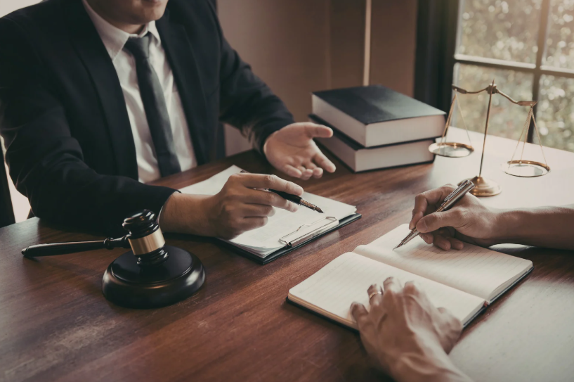 How Personal Injury Lawyer Contingency Fees Work